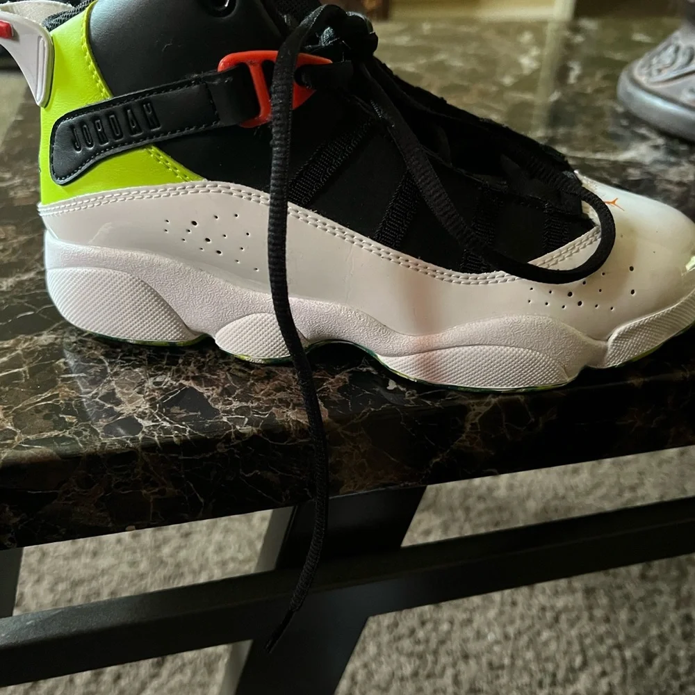 Jordan - Picture 3 of 3